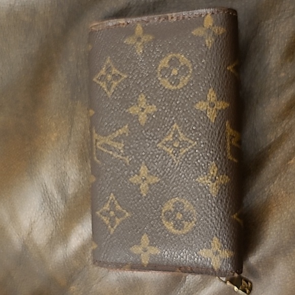 Louis Vuitton short wallet - Picture 6 of 8